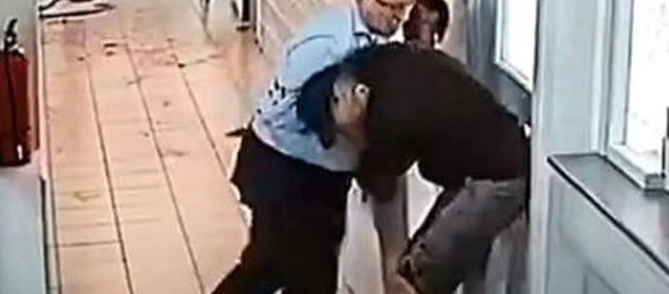 Ισόβια για τον δράστη με το τσεκούρι στη ΔΟΥ Κοζάνης - «Ακόμα και ο Χίτλερ ήταν καλύτερος από τους εφοριακούς» (upd)